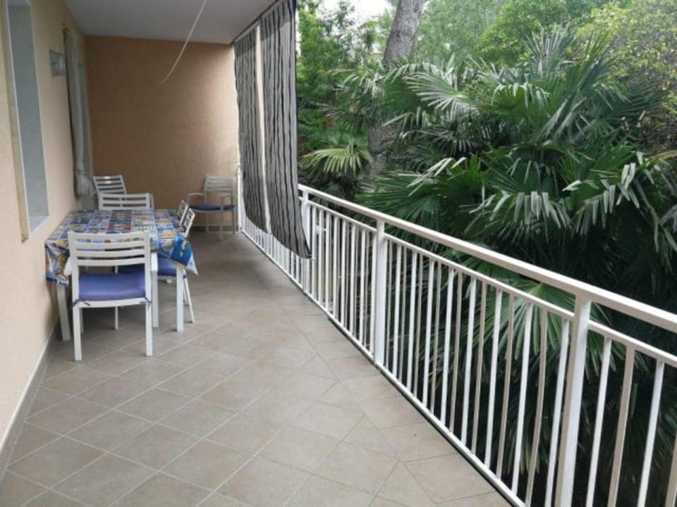View (from property/room), Balcony/Terrace, furniture