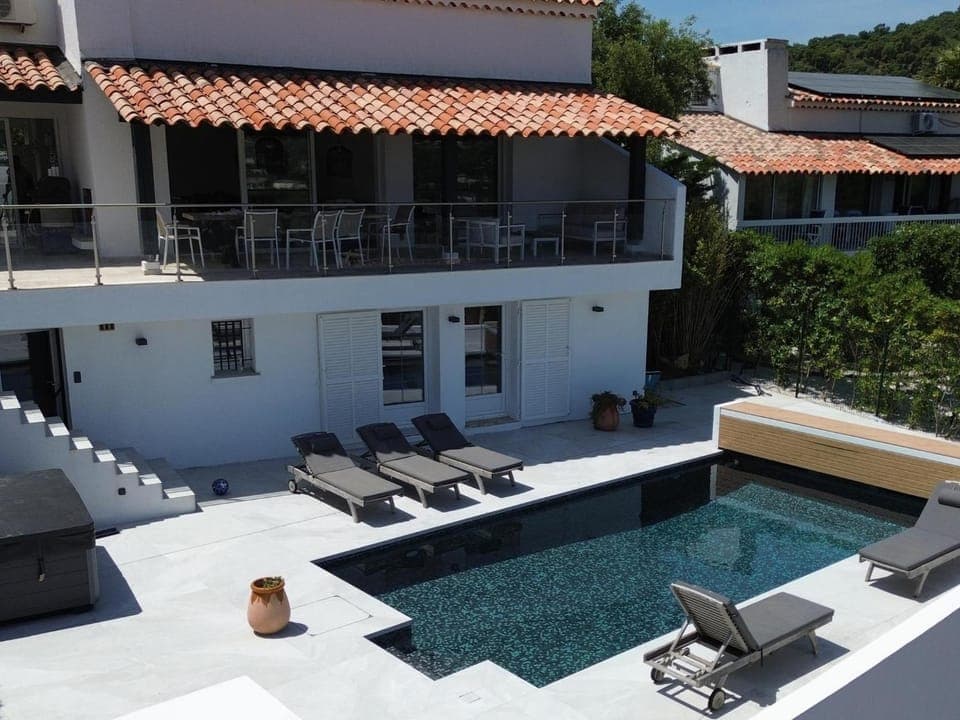 Property building, Summer