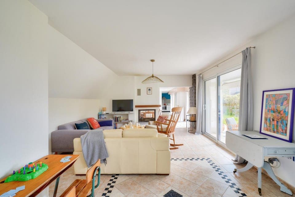 Communal lounge/ TV room, Living room