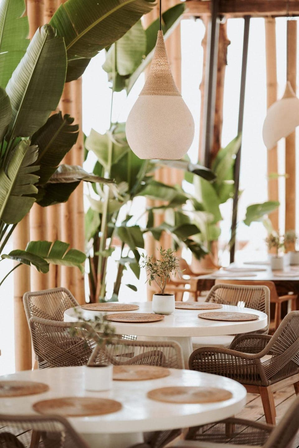 Restaurant/places to eat, Restaurant/places to eat, Food and drinks, Banquet/Function facilities, Dining area, Food