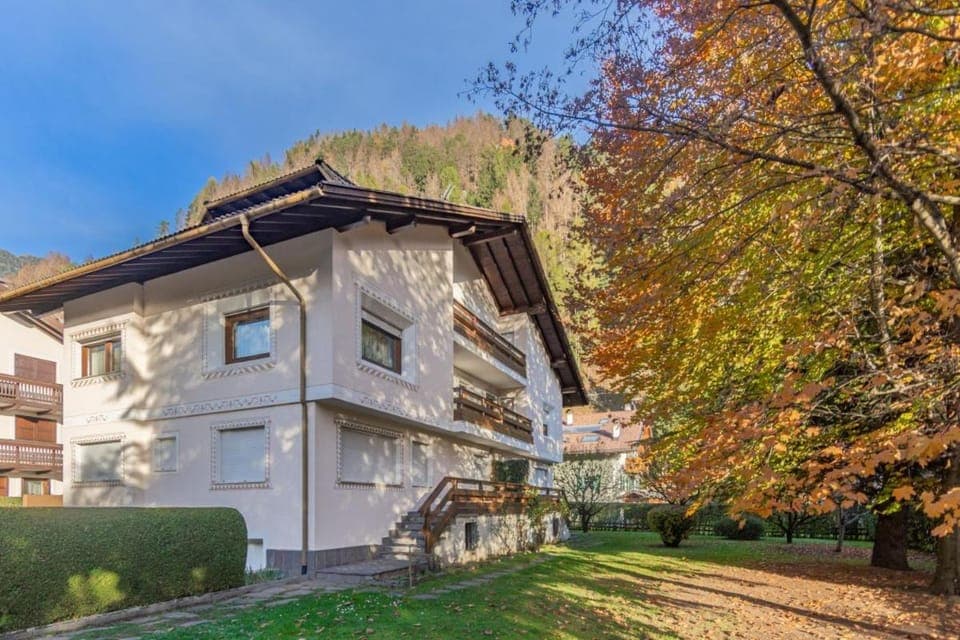 Property building, Garden