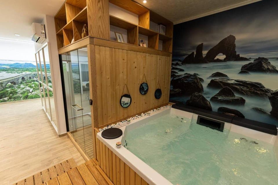 Natural landscape, Hot Tub