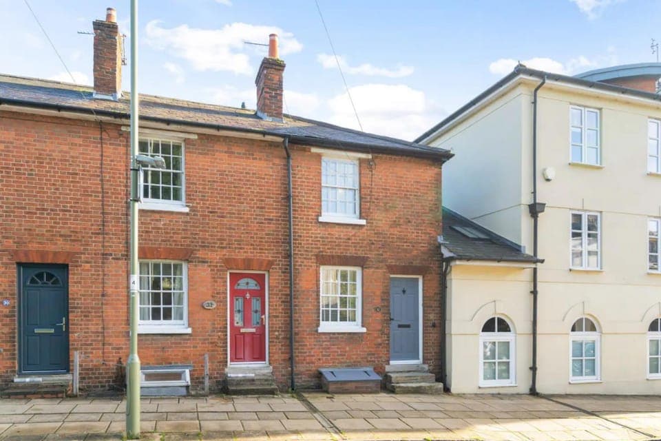 Property building, Day, Neighbourhood, Street view