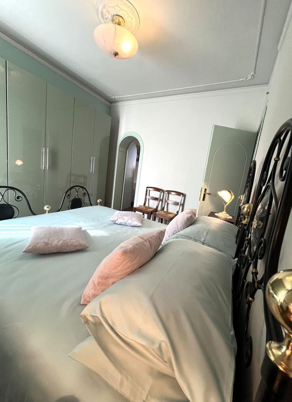 Bed, Photo of the whole room, Bedroom, wardrobe