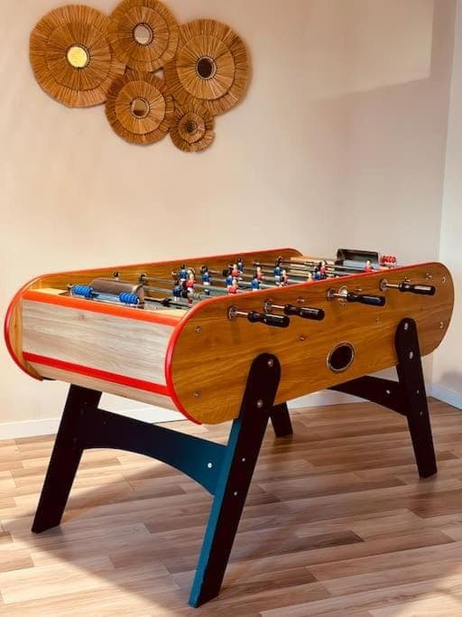 Game Room, Table tennis