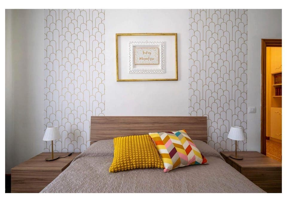 Bed, Photo of the whole room, Bedroom