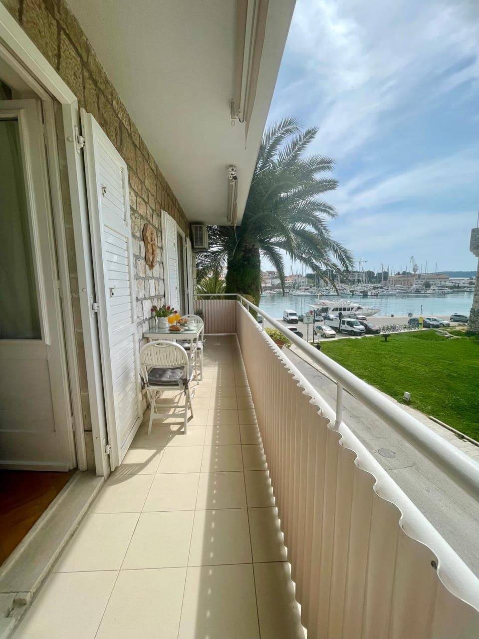 Property building, Day, Natural landscape, View (from property/room), Balcony/Terrace, Sea view