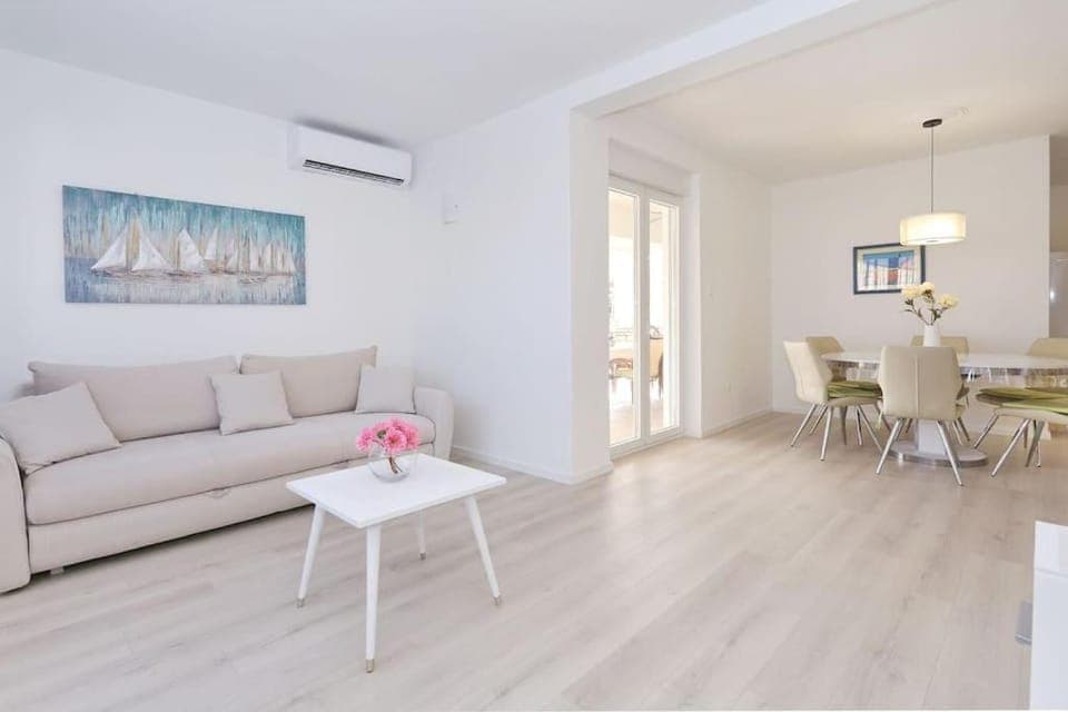 Green oasis ZADAR with jacuzzi Apartment in Zadar