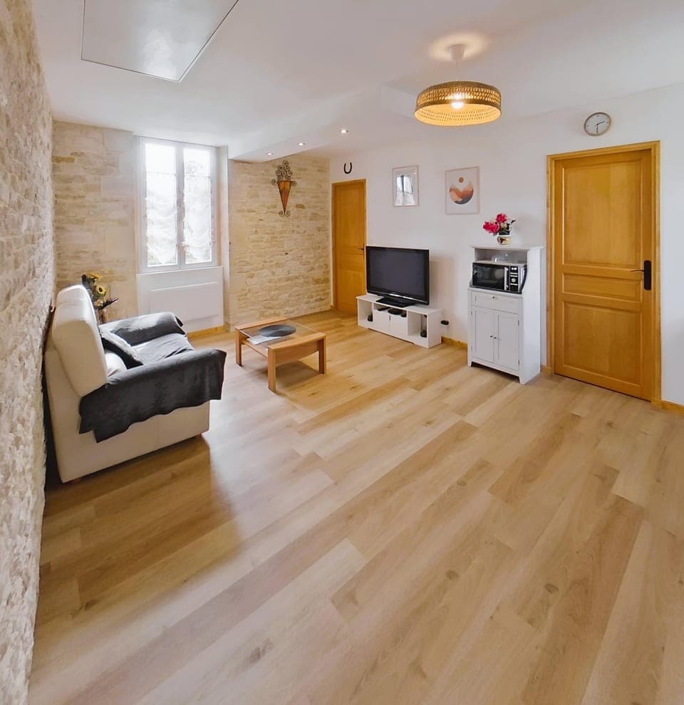 Communal lounge/ TV room, TV and multimedia, Living room