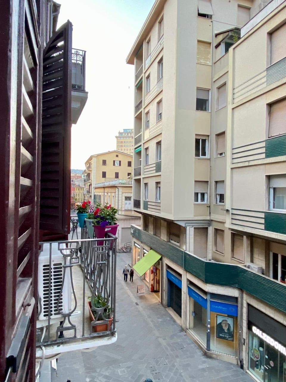 Balcony/Terrace, Balcony/Terrace, City view, Street view