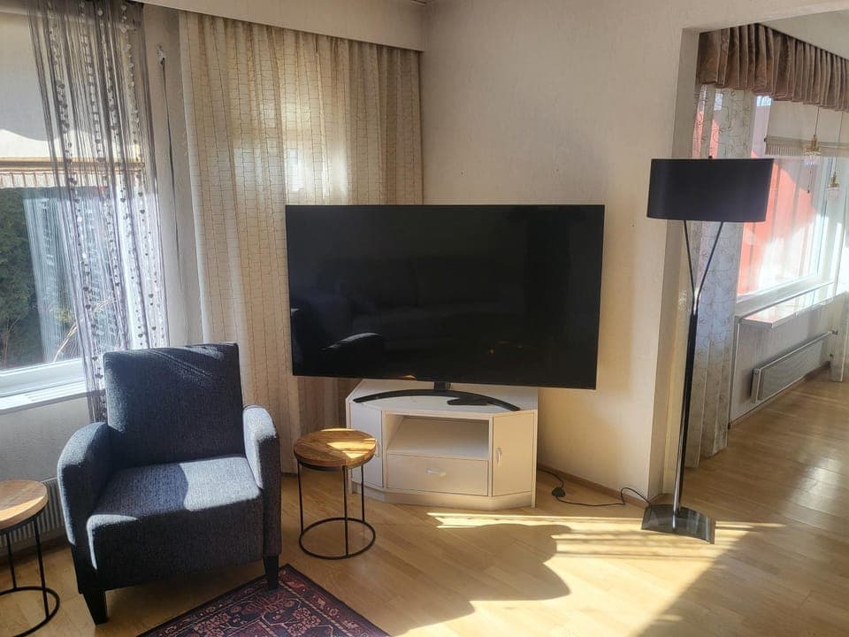Communal lounge/ TV room, Living room, Seating area