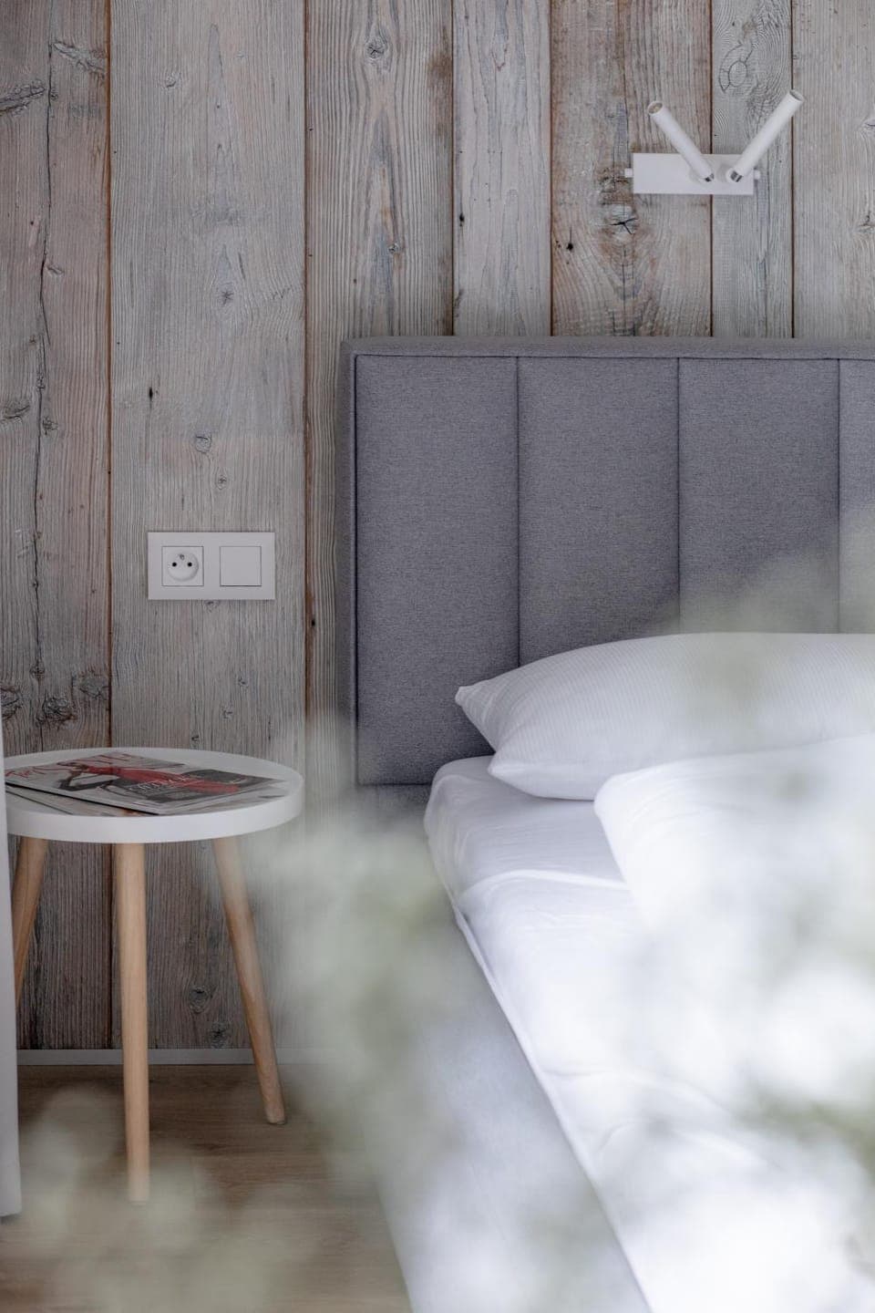 Bed, Photo of the whole room, Decorative detail, Bedroom