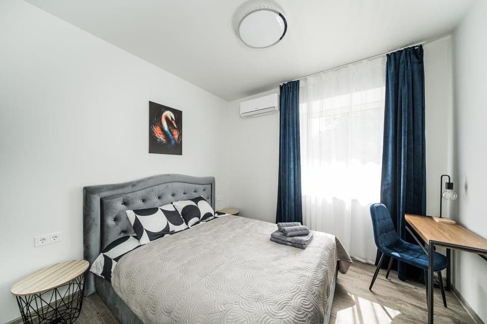 Bed, Bedroom, air conditioner