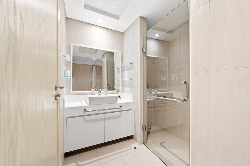 Shower, Bathroom, towels