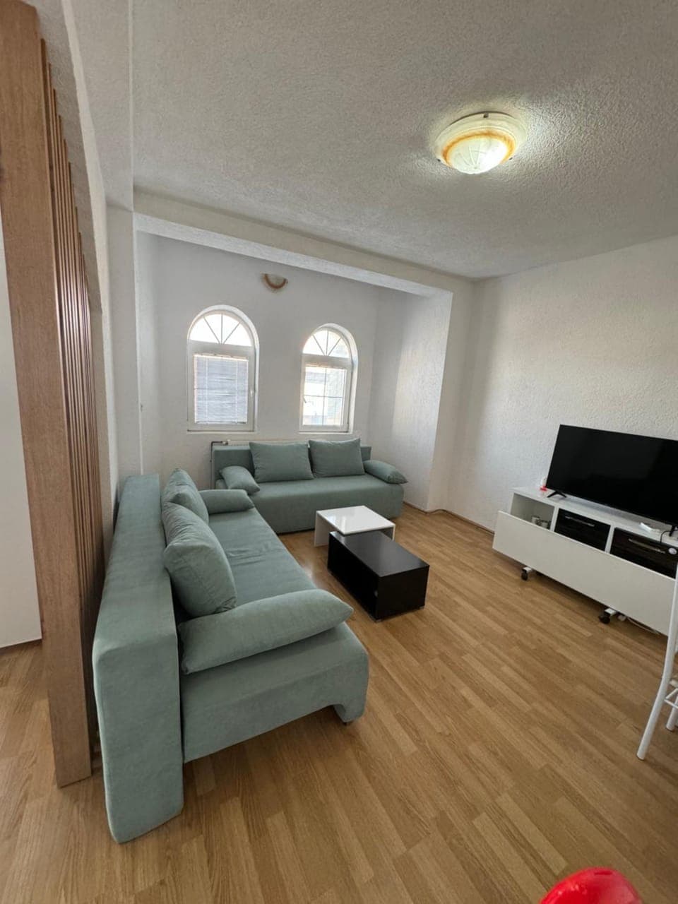 Communal lounge/ TV room, TV and multimedia, Living room, Seating area, Evening entertainment