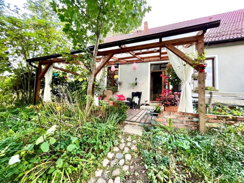 Property building, Patio, Garden