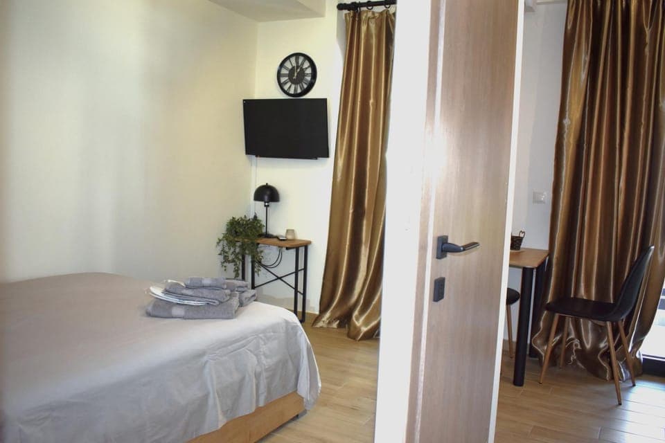 Bed, Bathroom, TV and multimedia, Balcony/Terrace, Dining area, Bedroom, heating, internet, towels, wardrobe, air conditioner