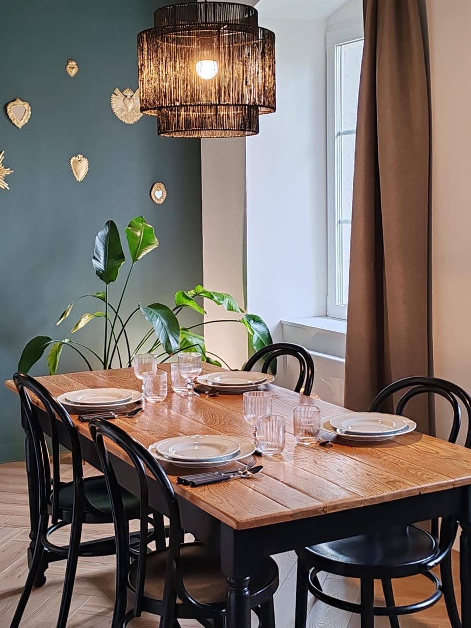 Living room, Dining area