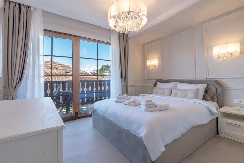 Bed, Balcony/Terrace, Bedroom