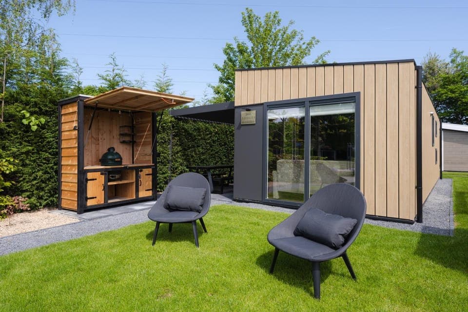 Property building, Garden