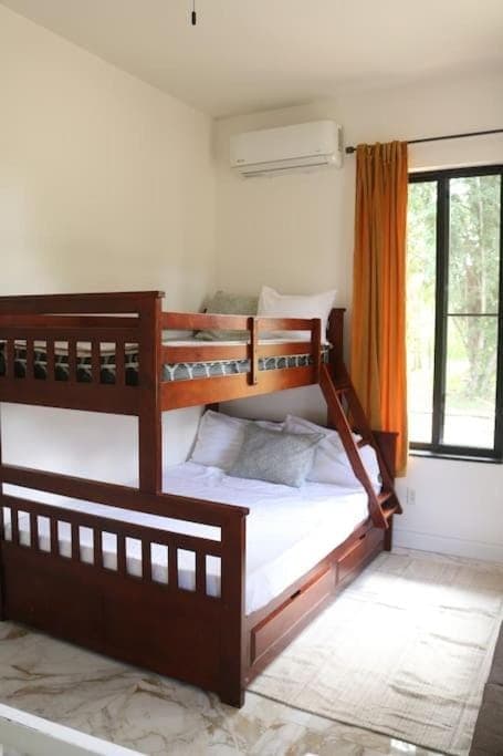 Bedroom, bunk bed, air conditioner