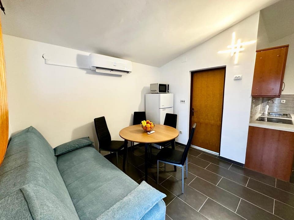 Living room, Seating area, minibar, air conditioner