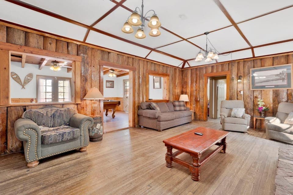 Photo of the whole room