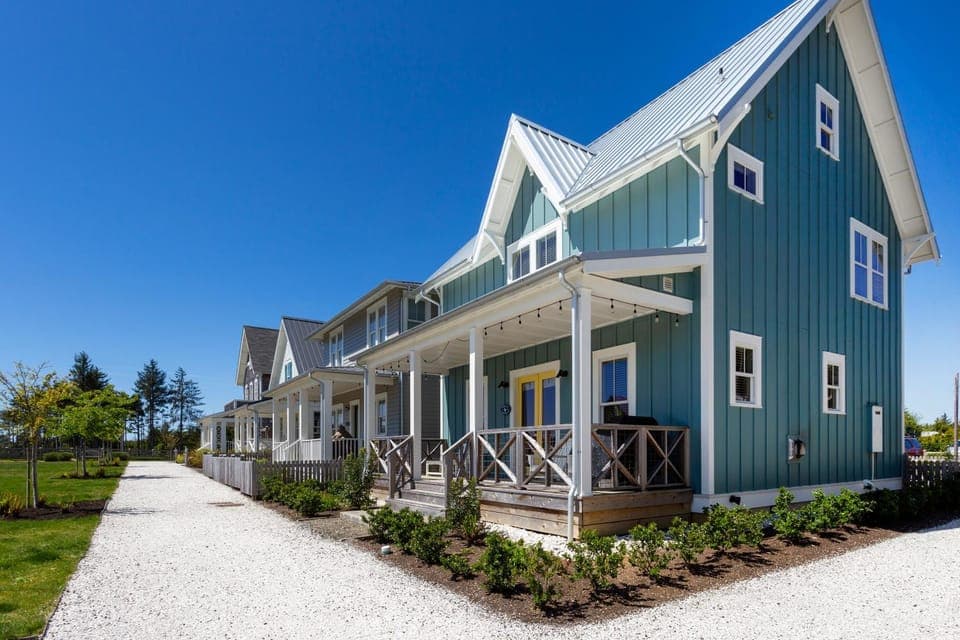 Property building, Neighbourhood