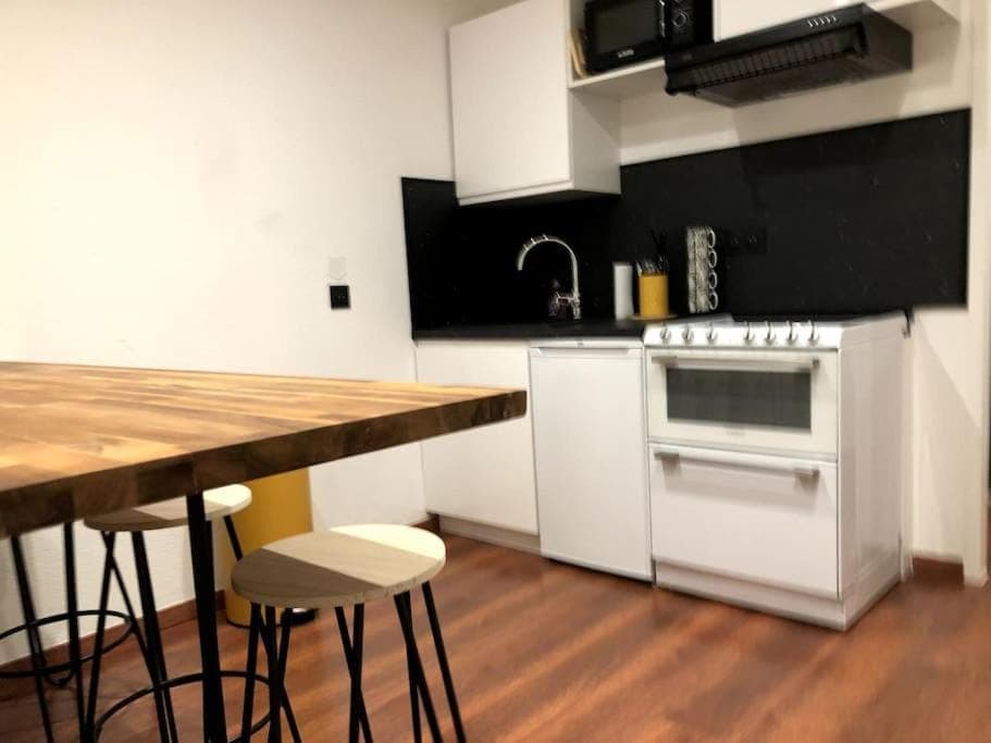 Kitchen or kitchenette, Dining area, dishwasher, stove