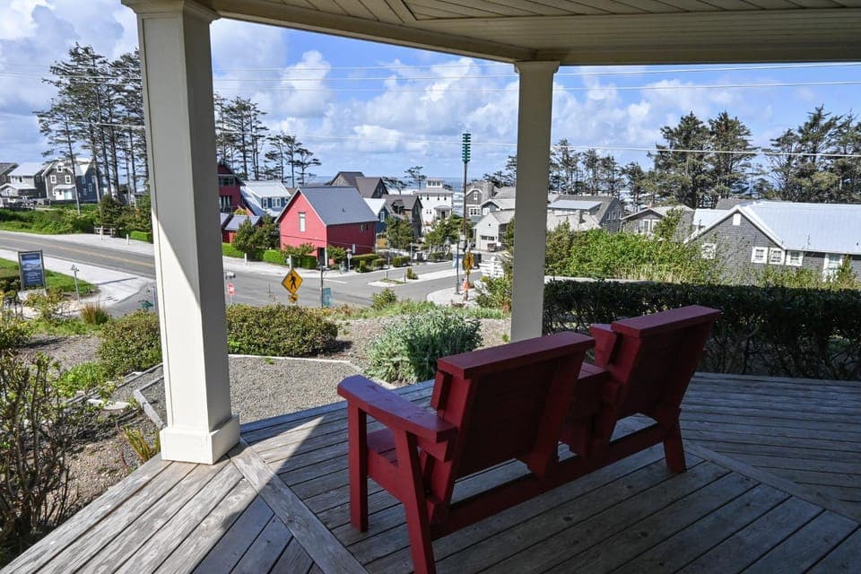 Property building, Patio, Day, Natural landscape, View (from property/room), Balcony/Terrace
