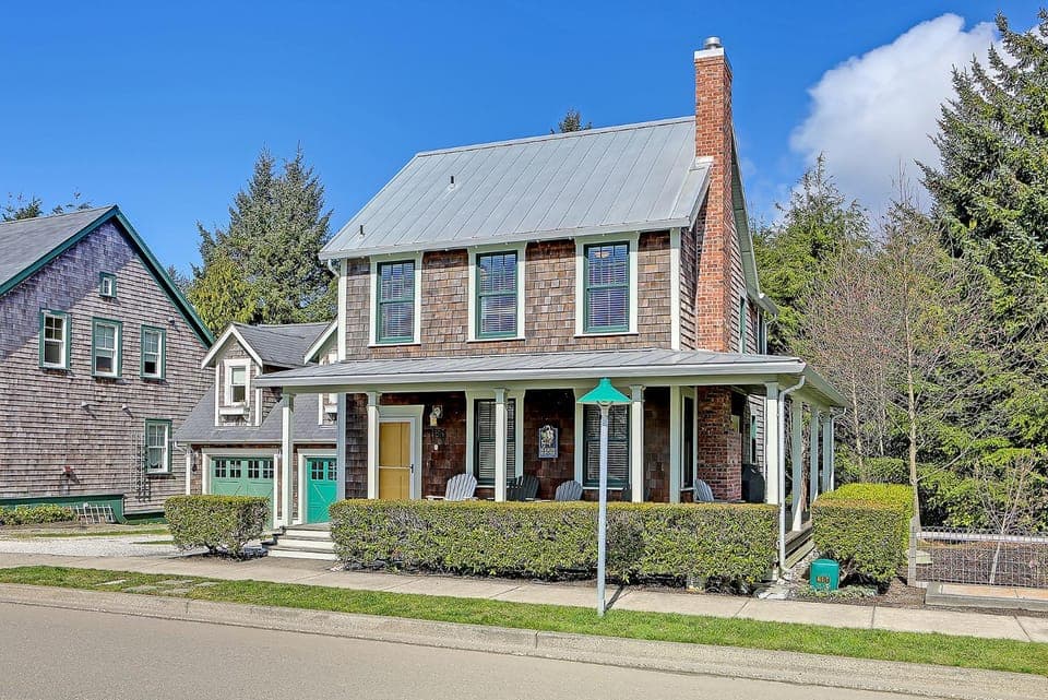 Property building, Day, Neighbourhood, Street view