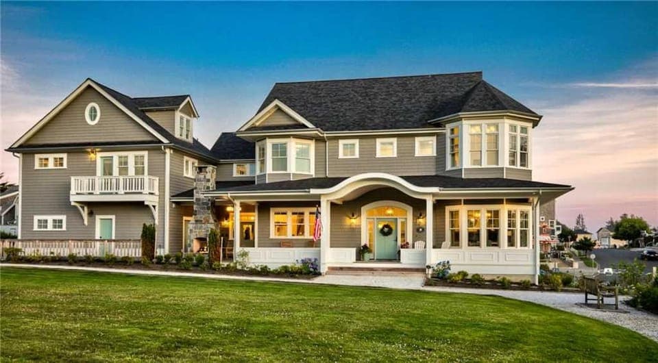 Property building, Day