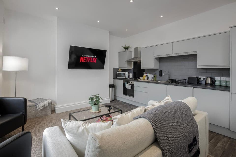 TV and multimedia, Kitchen or kitchenette, Living room, Seating area, minibar, pet friendly