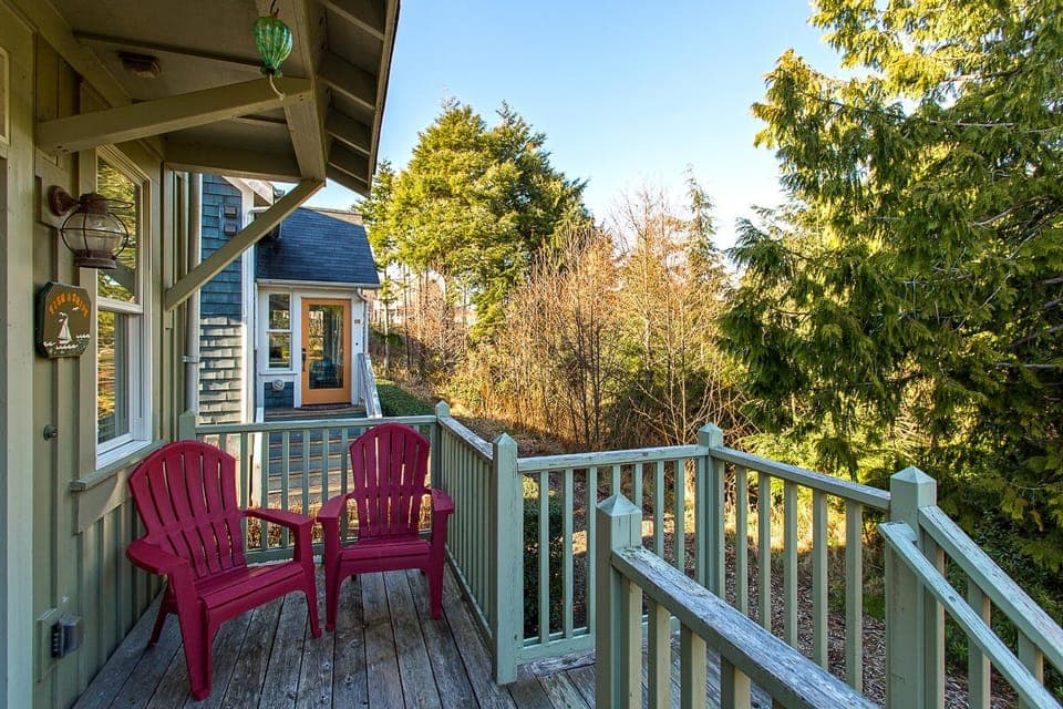 Property building, Patio, Day