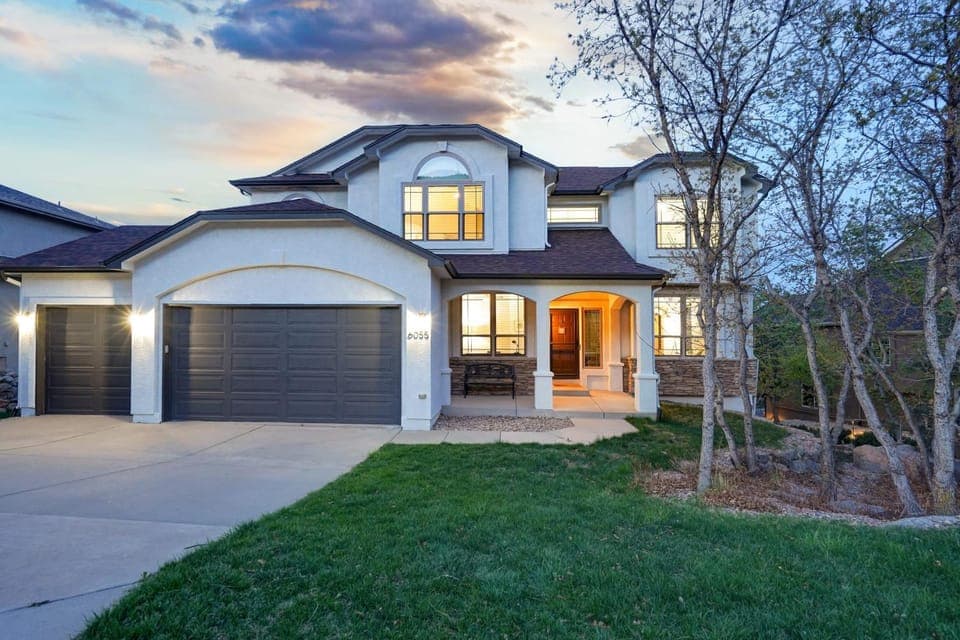 Space Command A plus Views BBQ Games Prime Location House in Colorado Springs
