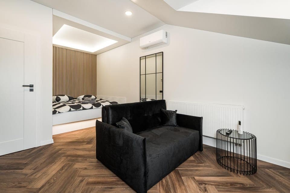 Bed, Photo of the whole room