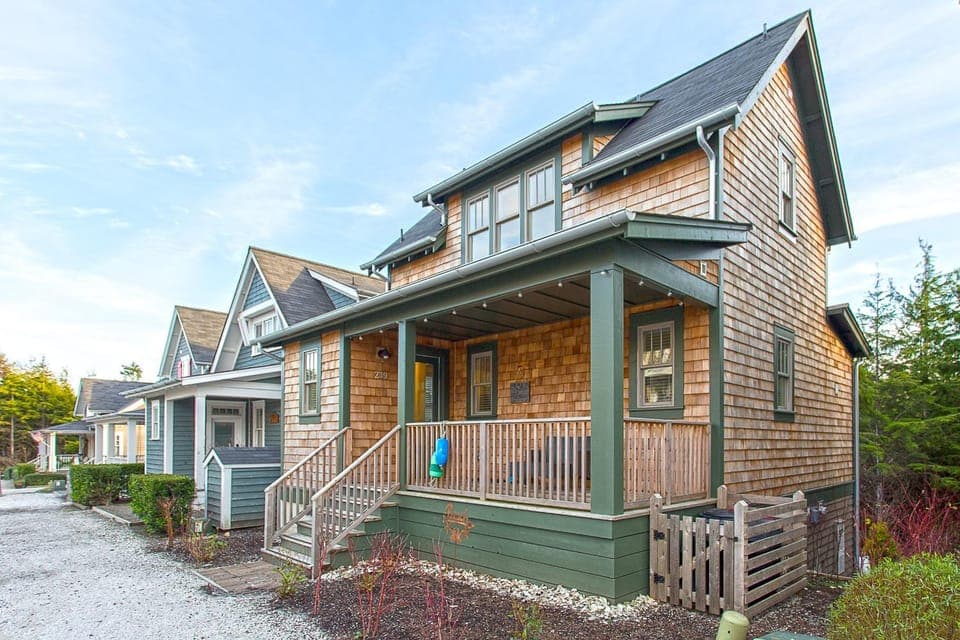Property building, Day, Neighbourhood, Street view