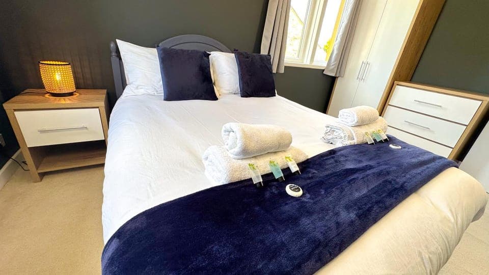 Bed, Photo of the whole room, Bedroom, heating, internet, towels, wardrobe