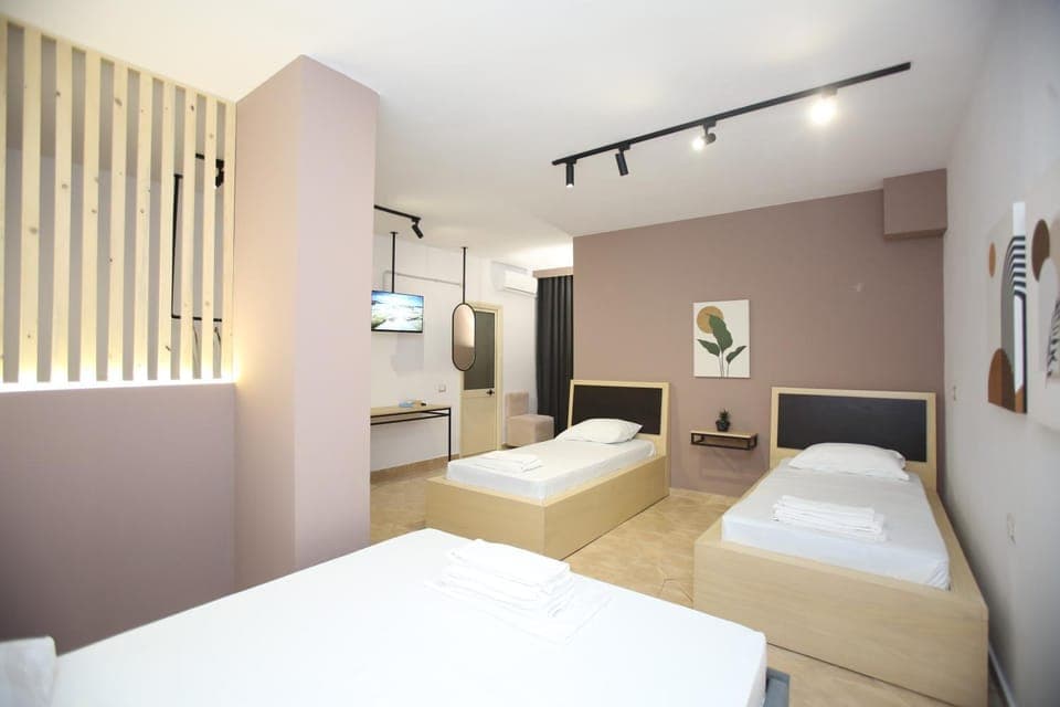 Bed, Photo of the whole room, towels