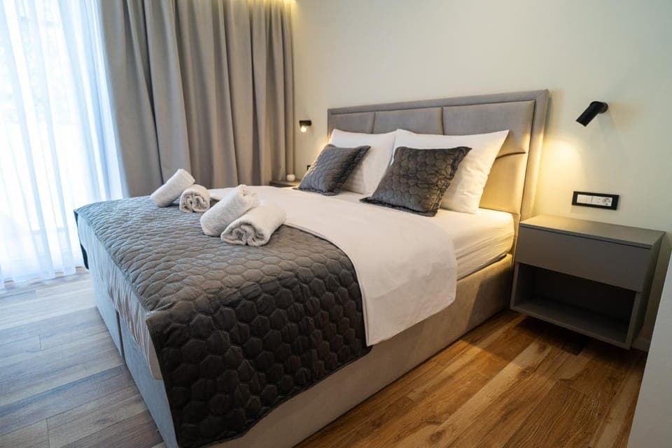 Bed, Photo of the whole room