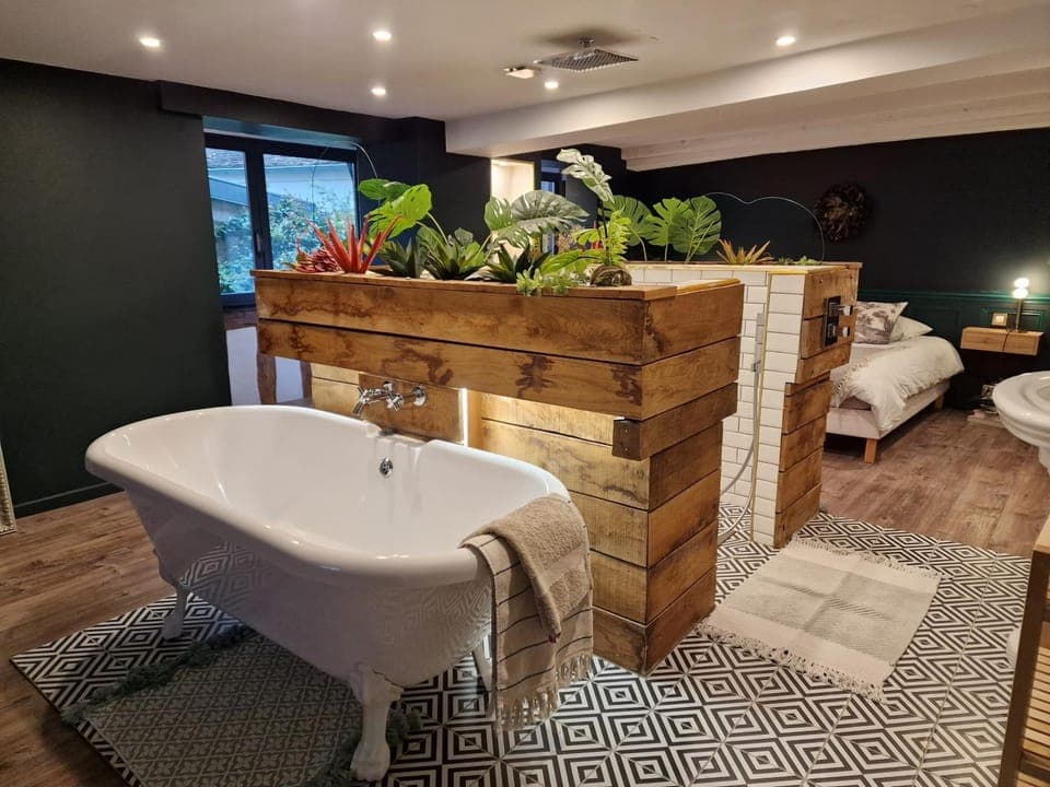 Photo of the whole room