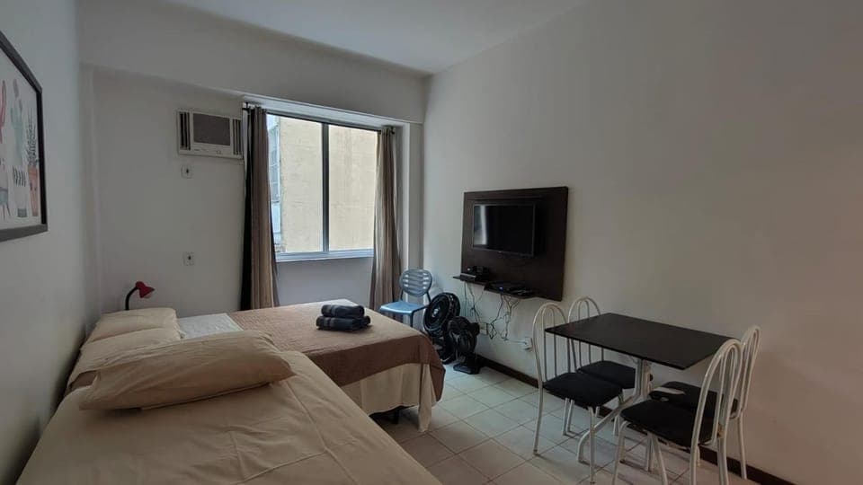 Communal lounge/ TV room, Bed, TV and multimedia, Photo of the whole room, Bedroom, air conditioner