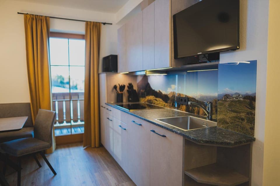 Kitchen or kitchenette, kitchen