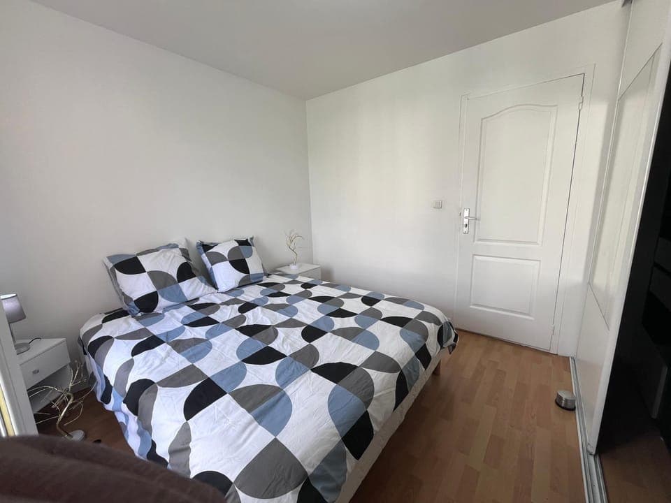 Bed, Bedroom, wardrobe