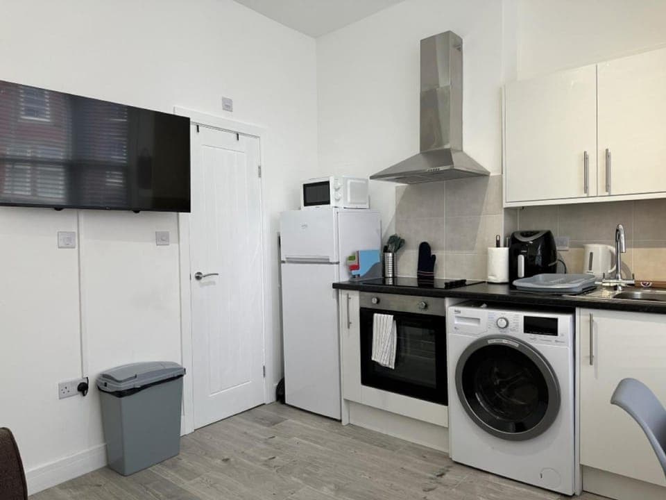 pet friendly, stove, washing machine, kitchen