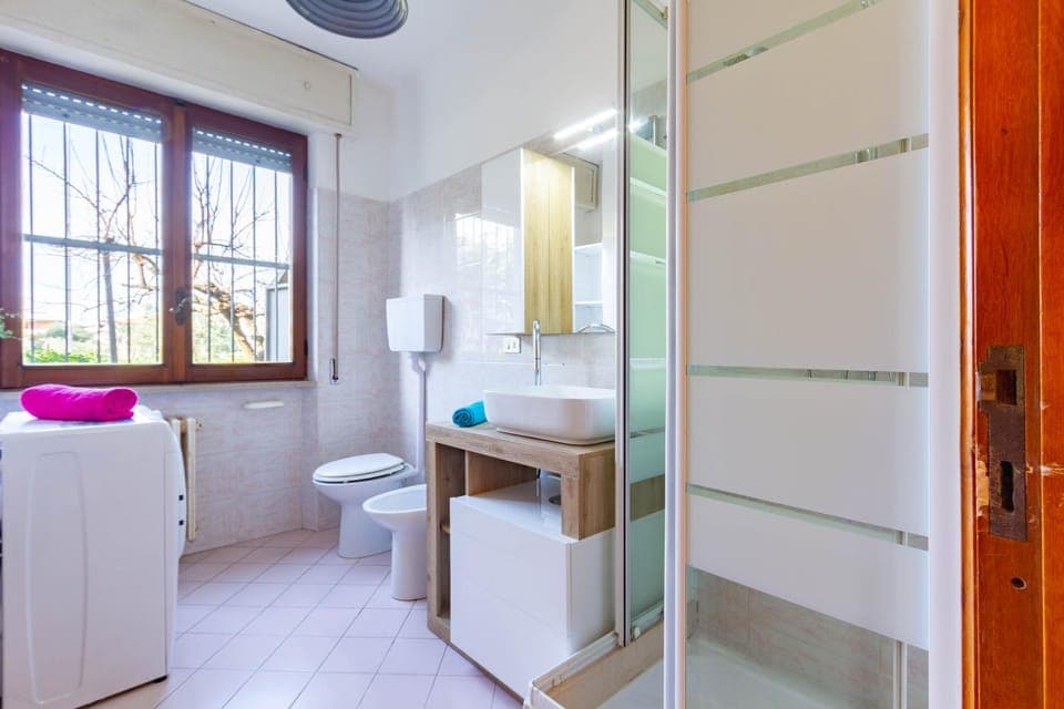 Shower, Toilet, Bathroom