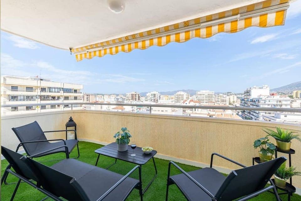 Day, Natural landscape, View (from property/room), Balcony/Terrace, City view