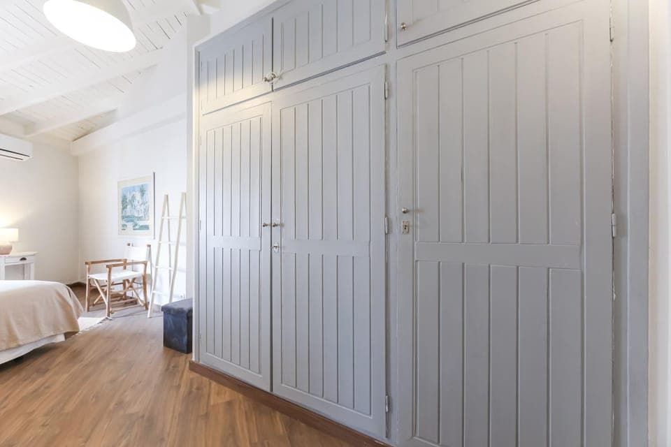 Bed, Photo of the whole room, Bedroom, wardrobe, air conditioner