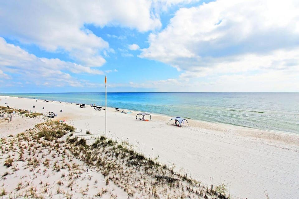 Pinnacle Port B3-408-Emerald Pearl House in Sunnyside