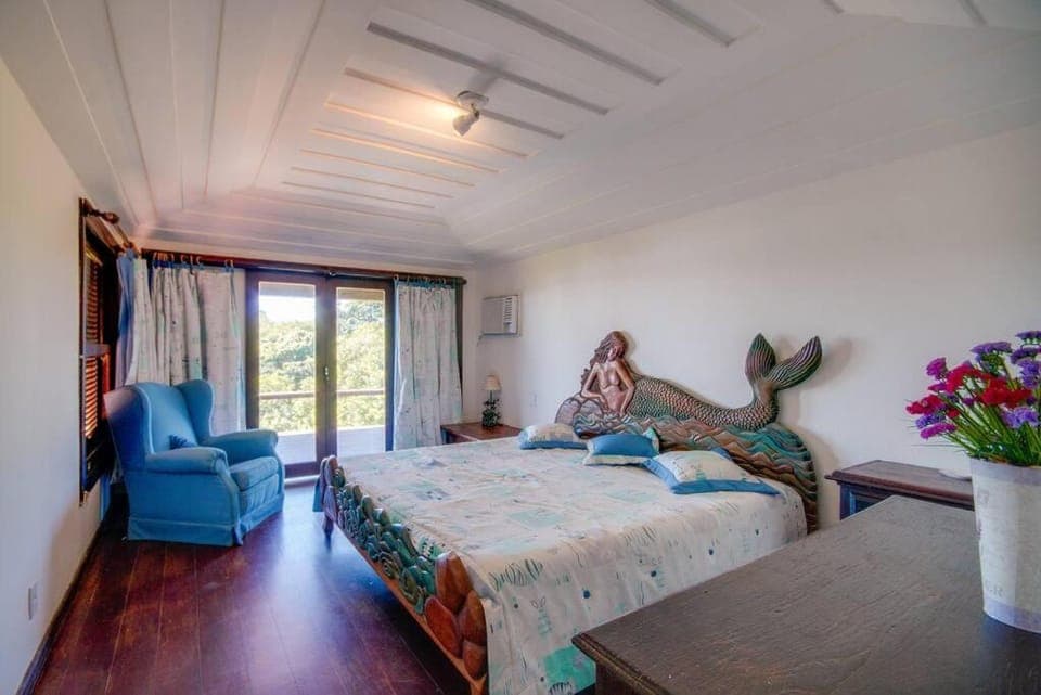 Bed, Photo of the whole room, Bedroom, wardrobe, air conditioner